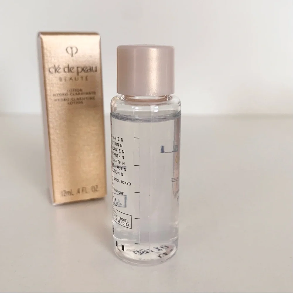 Cle de peau hydrating lotion